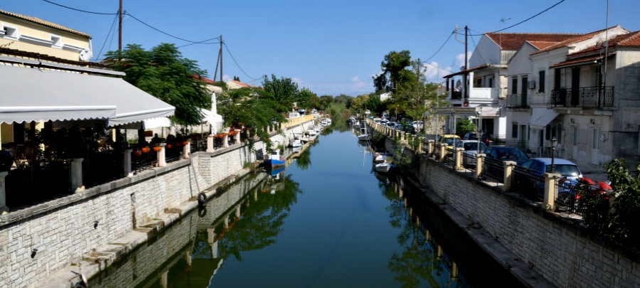 Der Kanal von Lefkimi in Korfus Süden